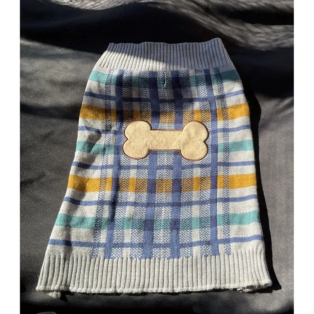 VIBRANT LIFE DOG SWEATER BONE PLAID 28 W X 19 L. Dog Life Warm Stylish Cozy